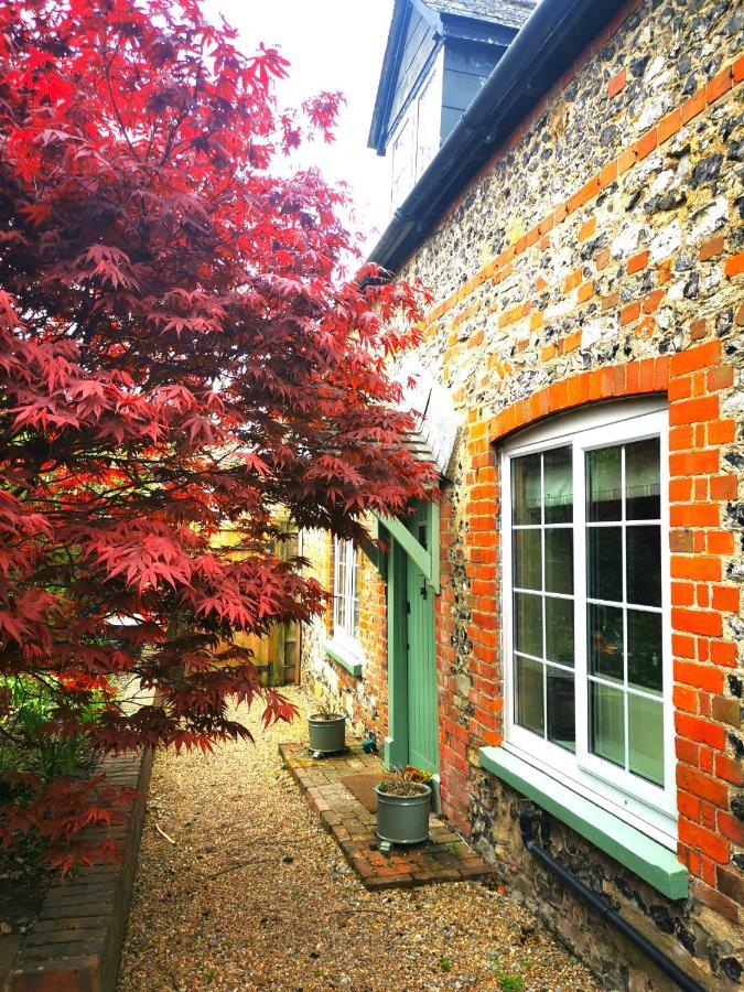 Historic, Traditional & Spacious Wiltshire Cottage Shrewton Extérieur photo